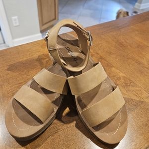 Soda brand sandles